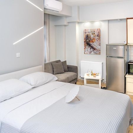 Naos Studio Thessaloníki Luaran gambar