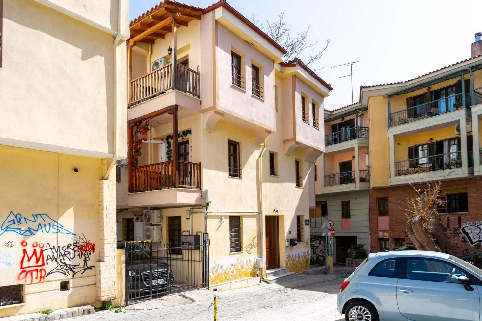 Naos Studio Thessaloníki Luaran gambar